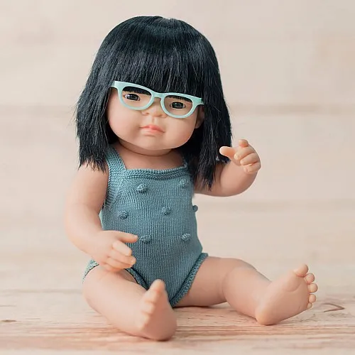 MINILAND КУКЛА МОМИЧЕ 38 СМ С ОЧИЛА И СИН ГАЩЕРИЗОН