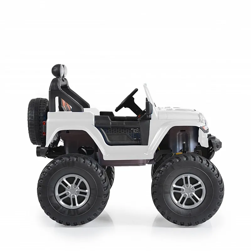 Moni Акумулаторен джип Fuego бял