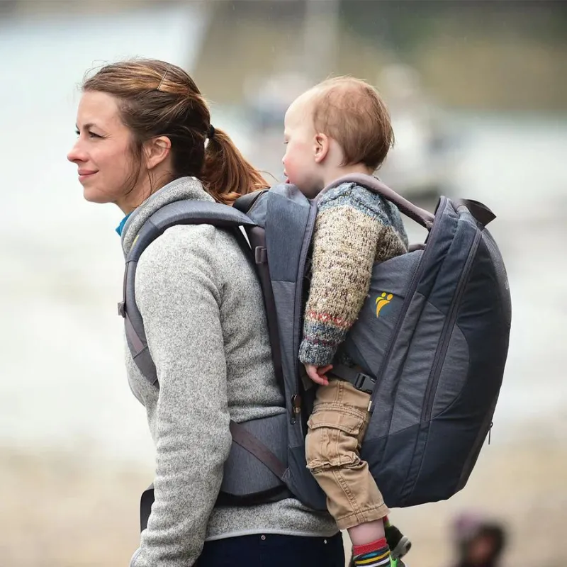 Littlelife L10542 Traveler S4 раница за носене на деца сива