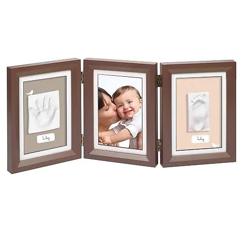 Самостоятелно стояща Дървена фото рамка от 3 части, за 2 отпечатъка и снимка My Baby Touch от серията Timeless Classic на Baby Art, кафява с бяло паспарту