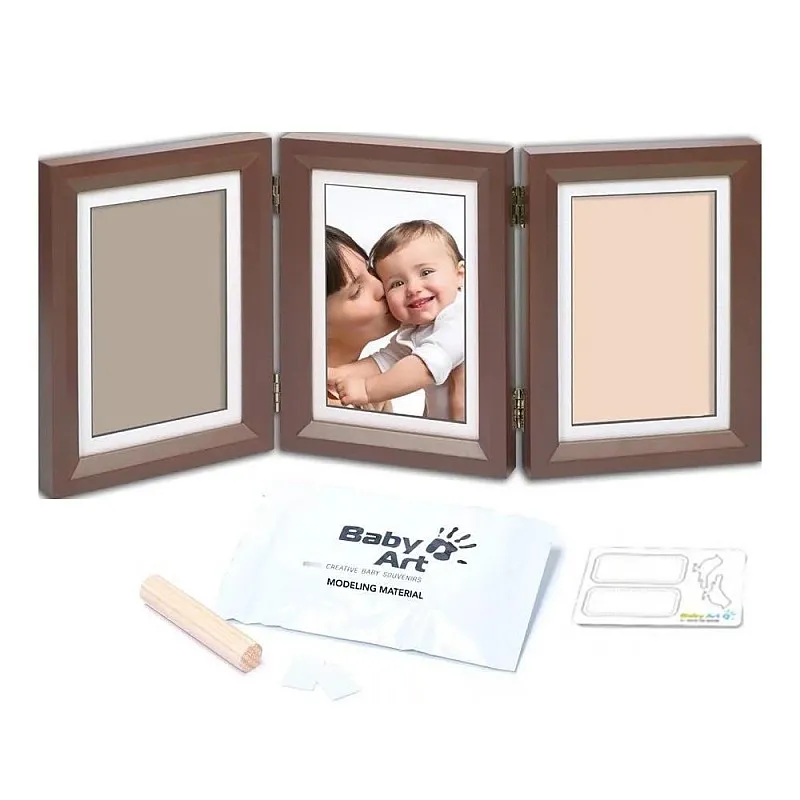 Самостоятелно стояща Дървена фото рамка от 3 части, за 2 отпечатъка и снимка My Baby Touch от серията Timeless Classic на Baby Art, кафява с бяло паспарту