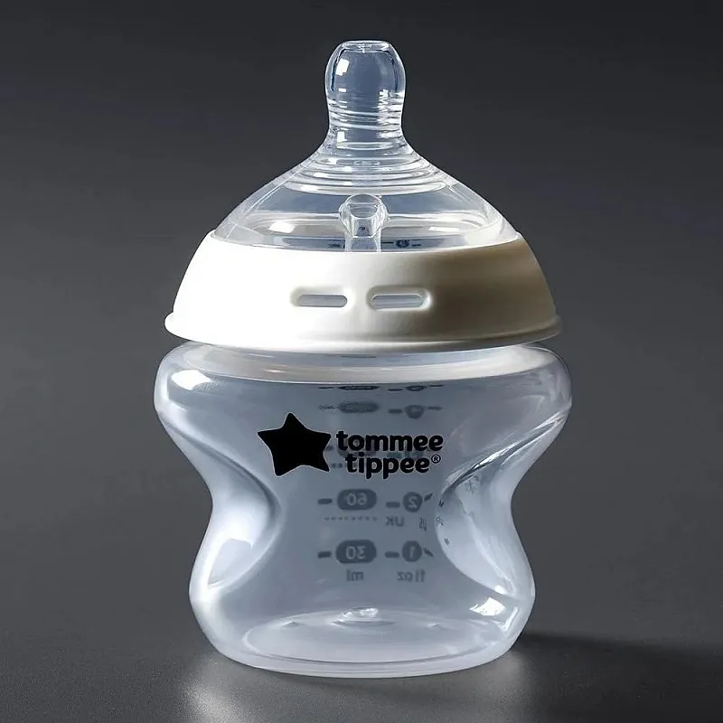 Стартов комплект за хранене на новородено с 4 броя самостерилизиращи се шишета Natural Start + 2 бр. биберони + 2 бр. залъгалки + 2 в 1 четка за почистване на шишета и биберони