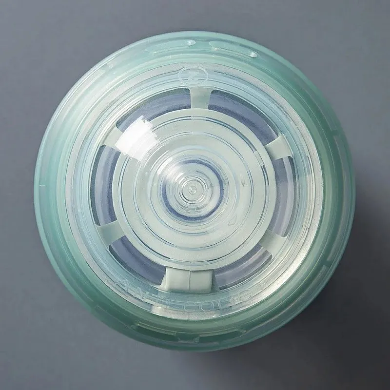 Комплект от 4 броя самостерилизиращи се бебешки шишета за хранене Tommee Tippee Advanced Anti-Colic+, 2 бр. биберони, 2 бр. залъгалки и четка за почистване на шишета