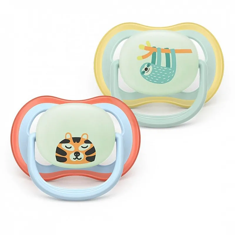 2 броя светещи в тъмното, ортодонтски силиконови залъгалки Philips AVENT SCF376/24 Ultra Air NightTime, 0-6м, с картинки, в кутия за стерилизиране