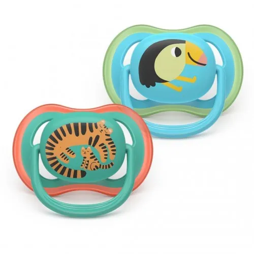 2 броя ортодонтски силиконови залъгалки Philips AVENT SCF087/11 Ultra Air, 6-18м, сини с картинки, в кутия за стерилизиране