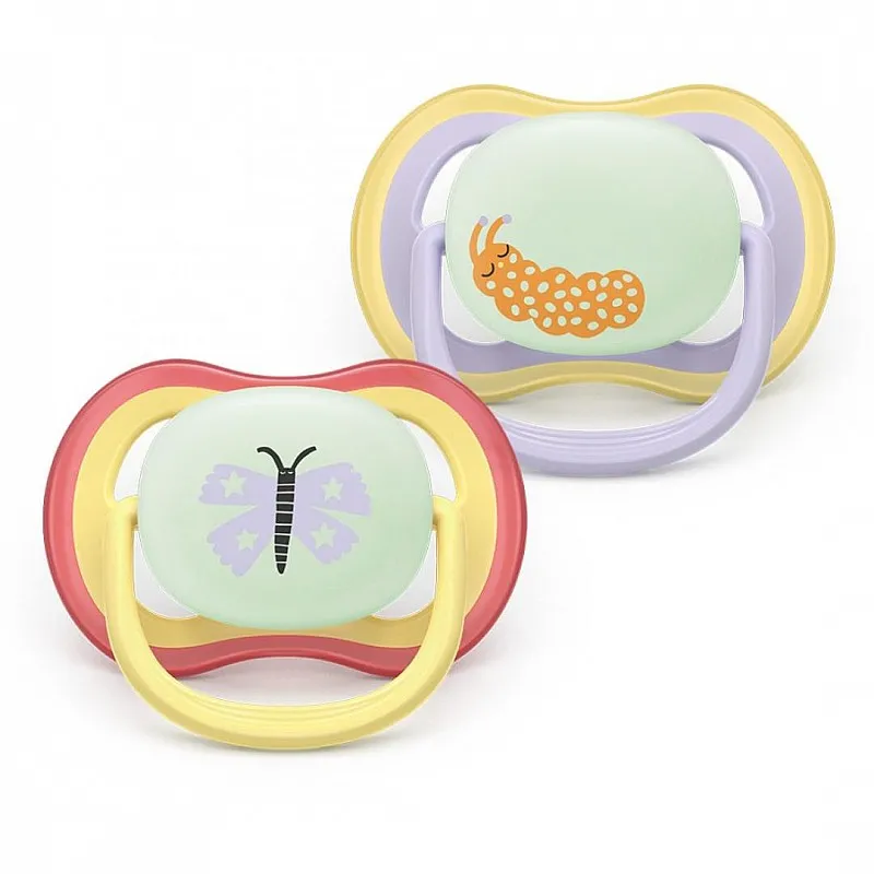 2 броя светещи в тъмното, ортодонтски силиконови залъгалки Philips AVENT SCF376/25 Ultra Air NightTime, 0-6м, с картинки, в кутия за стерилизиране