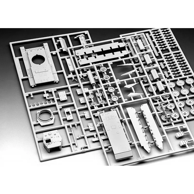Сглобяем модел, Revell, World of Tanks, Британски танк Cromwell Mk. IV, 128 части