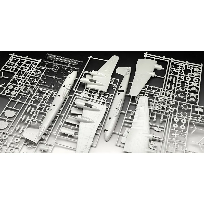 Сглобяем модел, Revell, Самолет Focke-Wulf Fw 200 C-5/C-8, 240 части