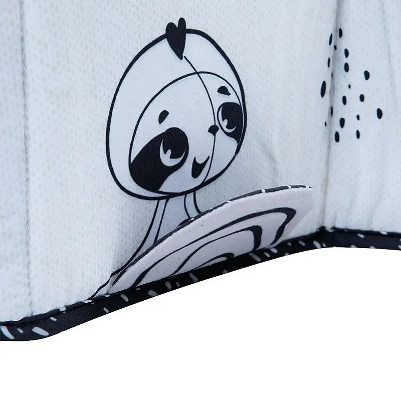 Мека двулицева книжка-обиколник TINY LOVE Double-sided First Book от серията Black&White Décor, 0м+